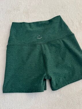 Beyond Yoga Spacedye Keep Pace 3" Biker Short in Green